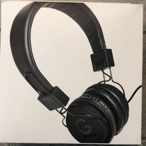 G by Guess headphones black on ear wired NWT headphones Guess - Picture 4 of 15